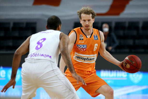 更稳定的职 更稳定的职