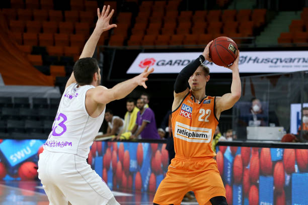 中国男篮依 中国男篮依